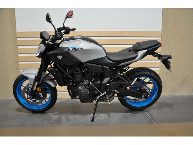 YAMAHA MT-07 (47.5CV)