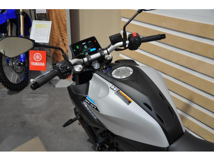 YAMAHA MT-07 (47.5CV)