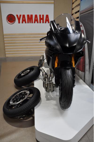 YAMAHA YZF-R6 RACE
