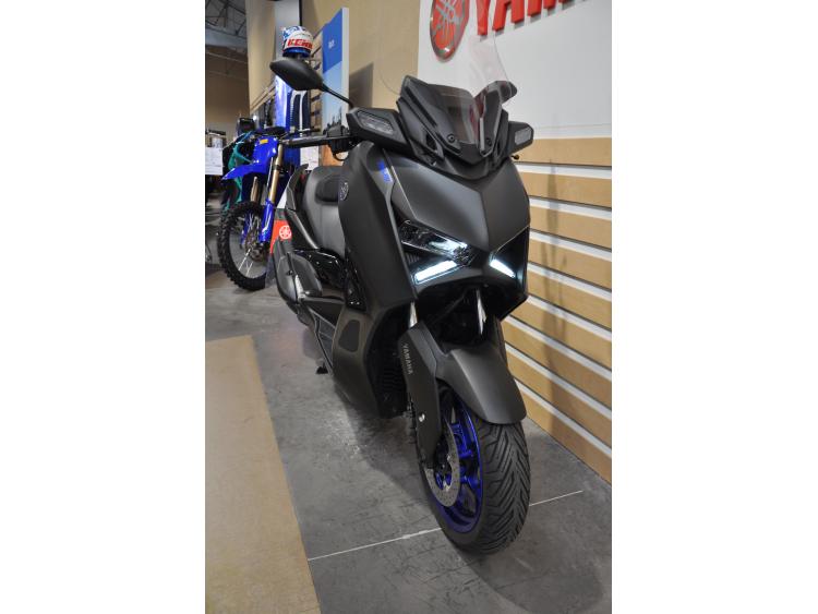 YAMAHA X-MAX 125 2025