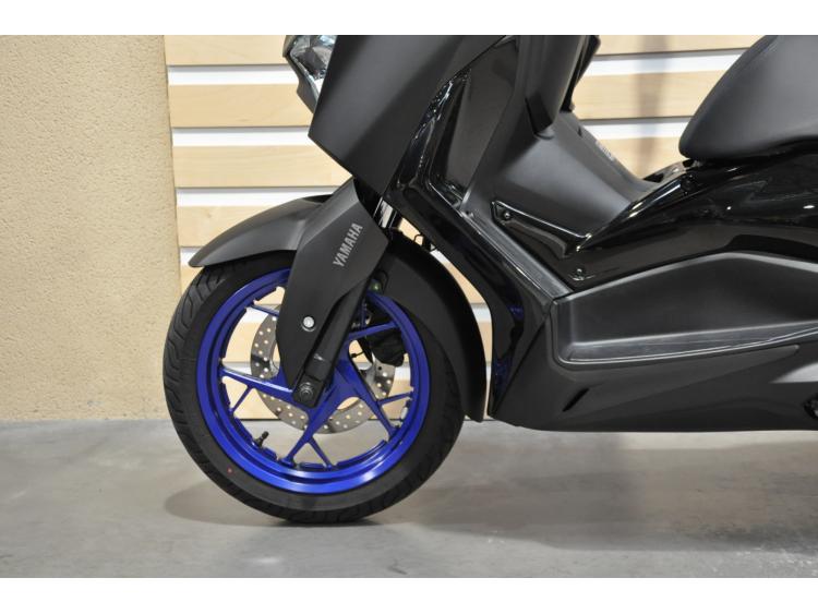 YAMAHA X-MAX 125 2025