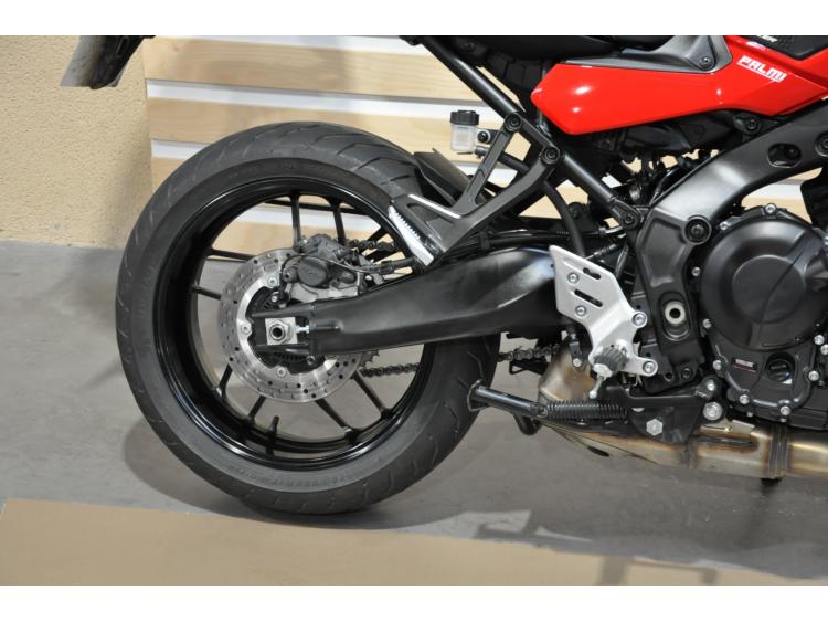 YAMAHA TRACER 9