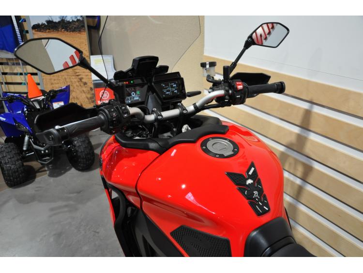 YAMAHA TRACER 9