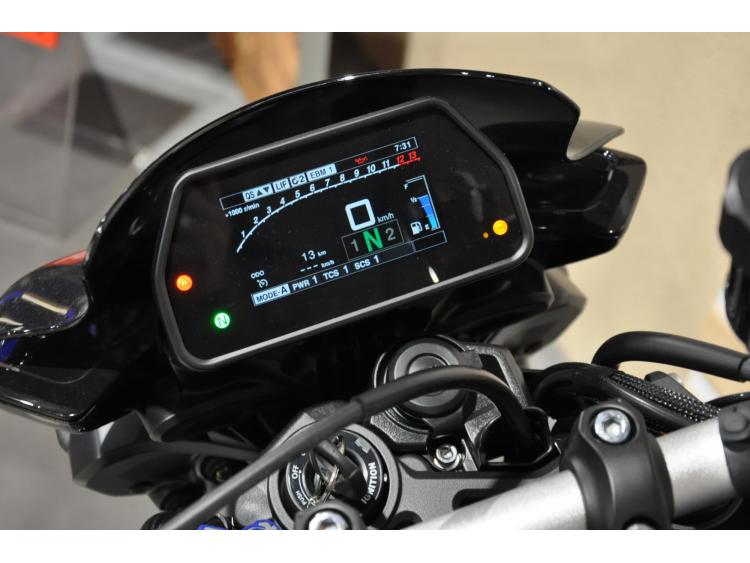 YAMAHA MT-10