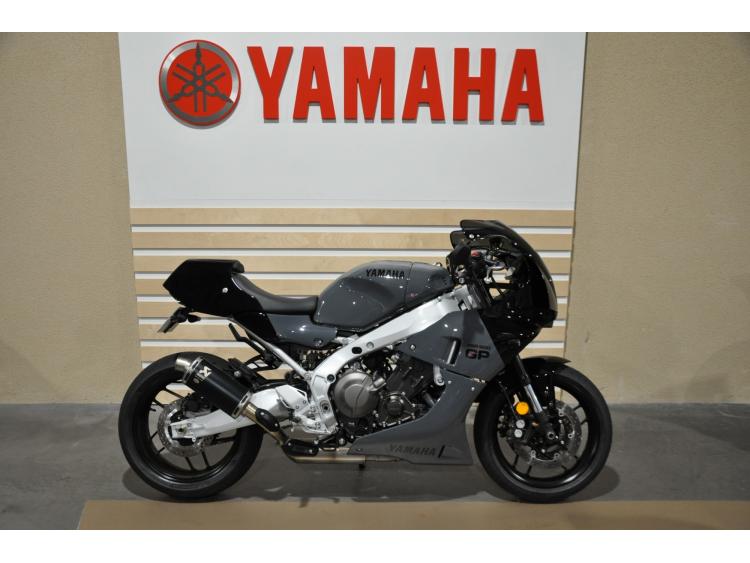 YAMAHA XSR 900 GP Pack racer