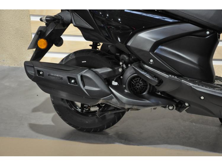 YAMAHA RayZR 125