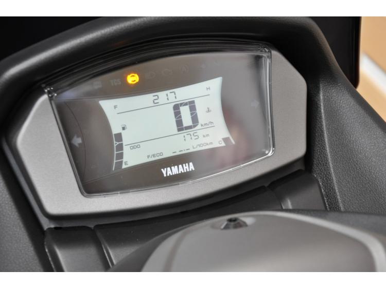 YAMAHA NMAX 125