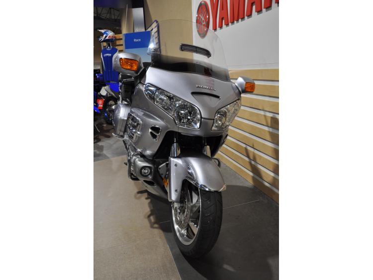 HONDA GL1800 GOLDWING