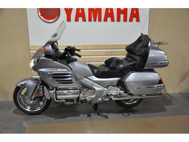 HONDA GL1800 GOLDWING