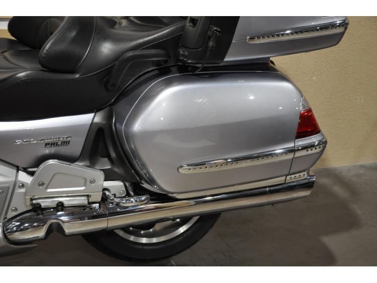 HONDA GL1800 GOLDWING