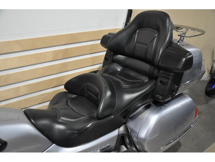 HONDA GL1800 GOLDWING