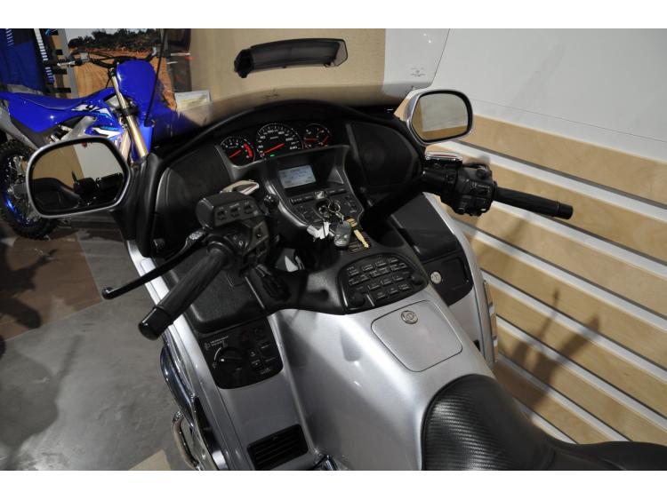 HONDA GL1800 GOLDWING