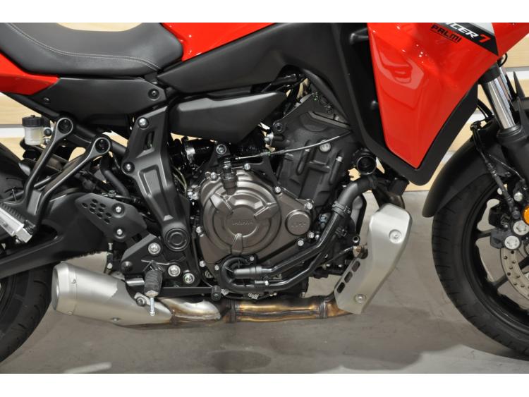 YAMAHA TRACER 7