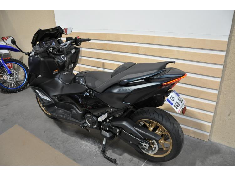 YAMAHA XP T-MAX 560 TECH MAX