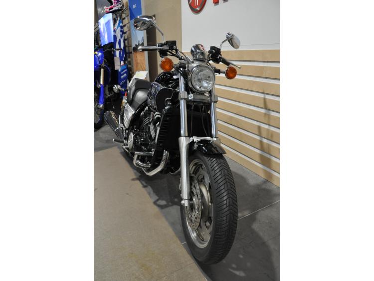 YAMAHA V Max 1200