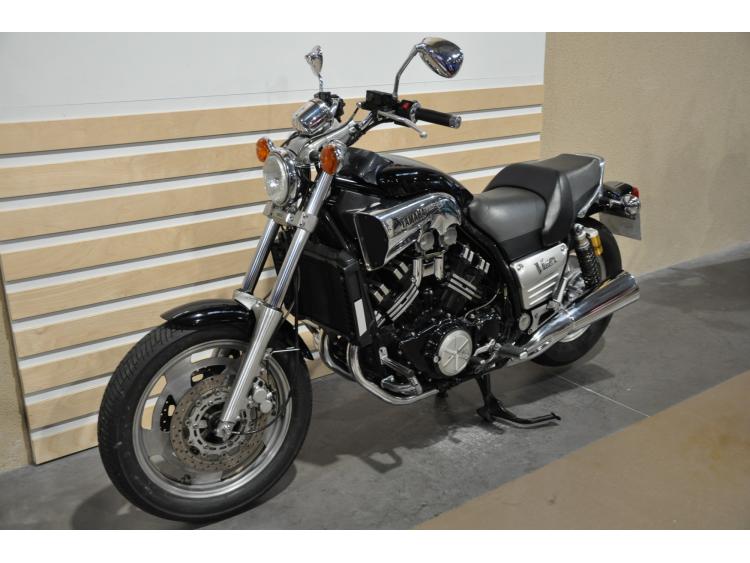 YAMAHA V Max 1200