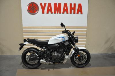 YAMAHA XSR 700