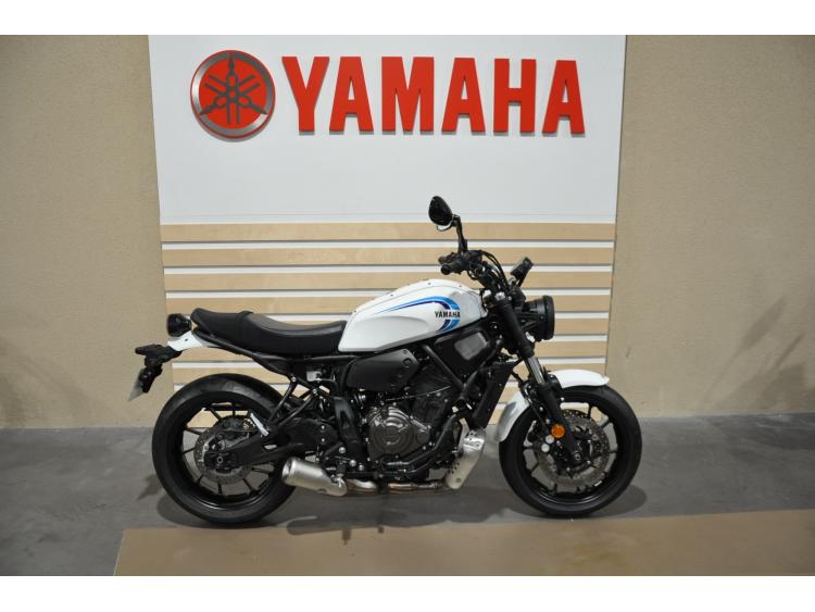 YAMAHA XSR 700
