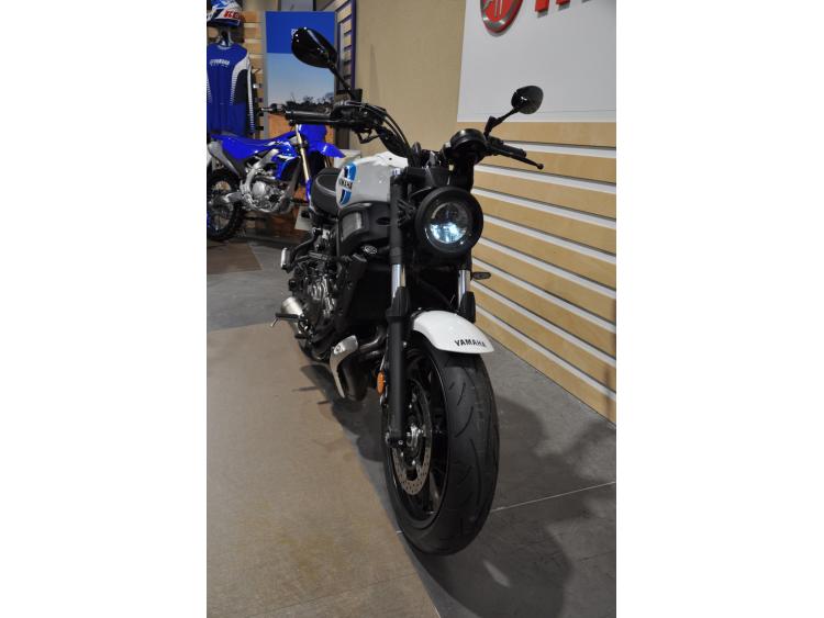 YAMAHA XSR 700