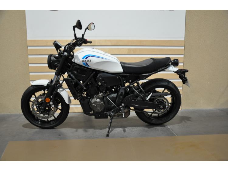 YAMAHA XSR 700