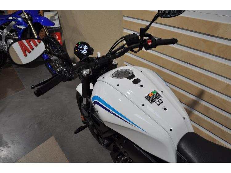 YAMAHA XSR 700