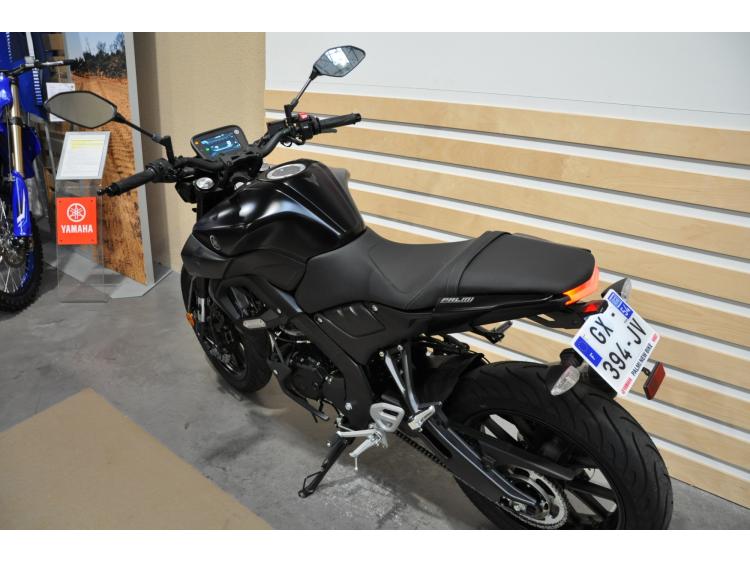 YAMAHA MT-125