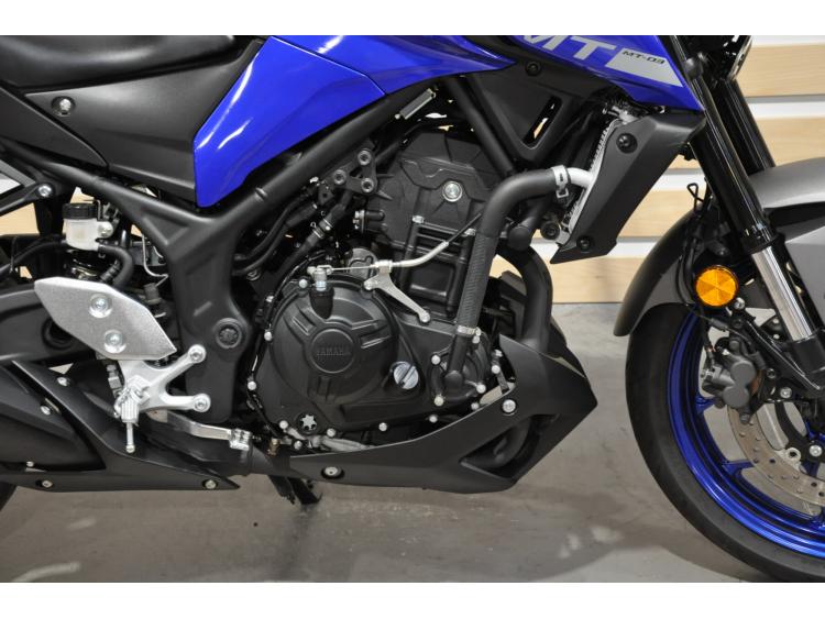 YAMAHA MT-03 