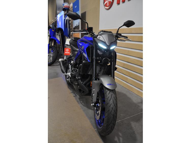 YAMAHA MT-03 