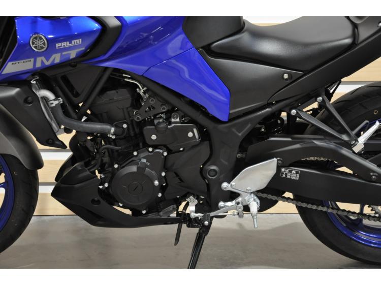 YAMAHA MT-03 