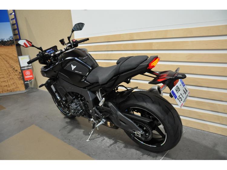 YAMAHA MT-10