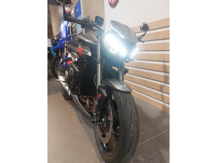TRIUMPH STREET TRIPLE 765 RS