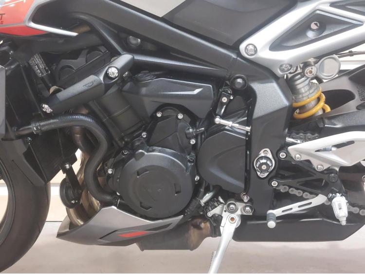 TRIUMPH STREET TRIPLE 765 RS