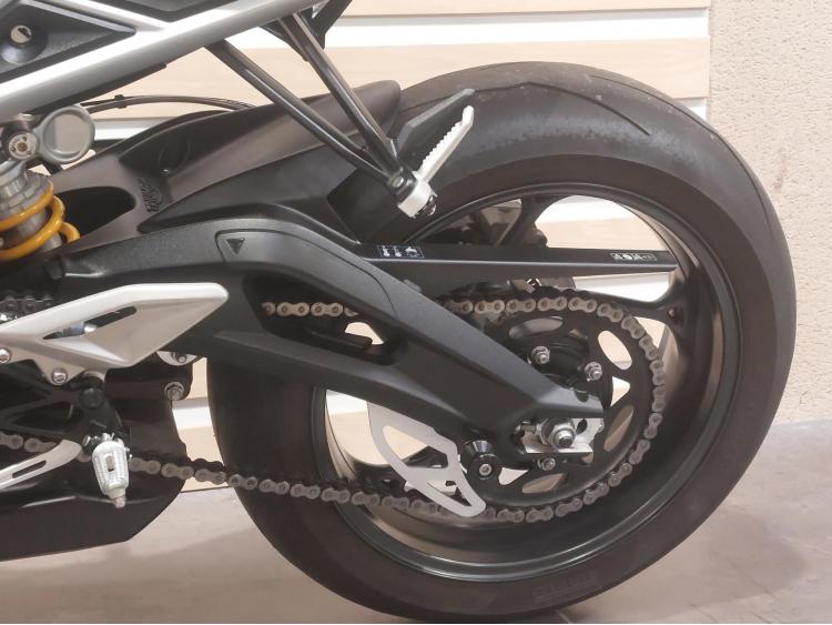 TRIUMPH STREET TRIPLE 765 RS