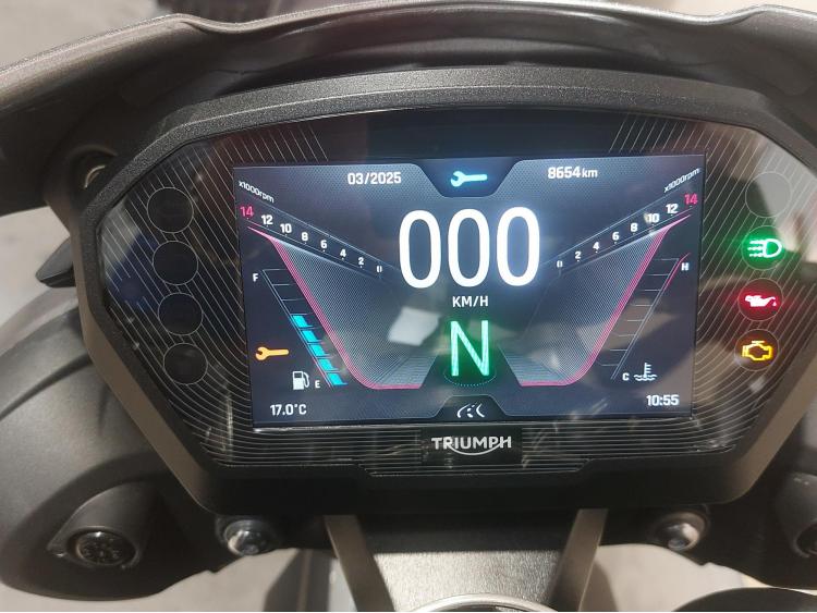 TRIUMPH STREET TRIPLE 765 RS