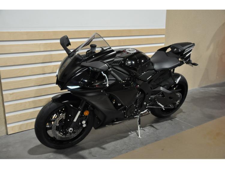 YAMAHA YZF 1000 R1