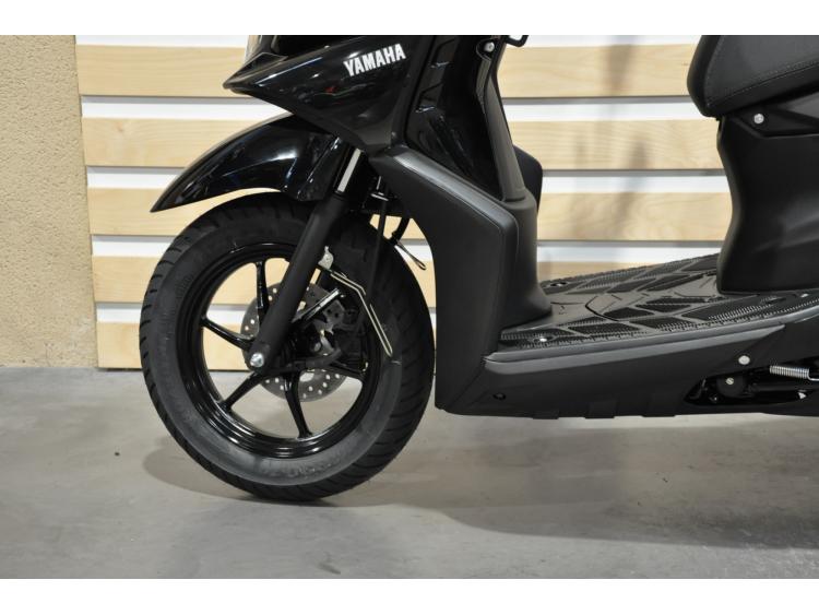 YAMAHA RayZR 125